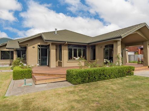 24 Standish Place, Stoke