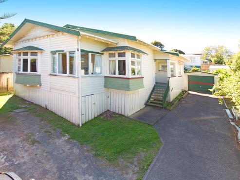 558 Whangaparaoa Road, Stanmore Bay