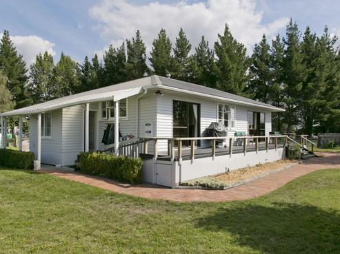 1869 Broadlands Road, Broadlands Forest