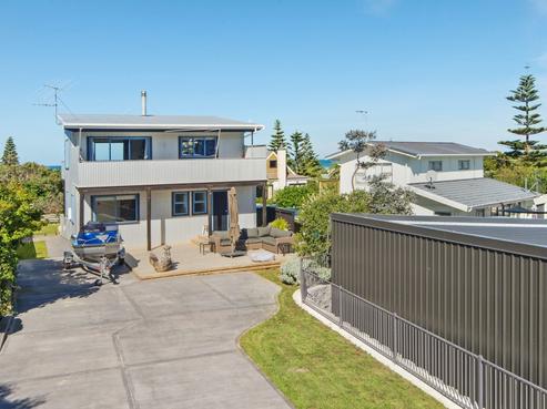 25 Pinedale Crescent, Riversdale Beach