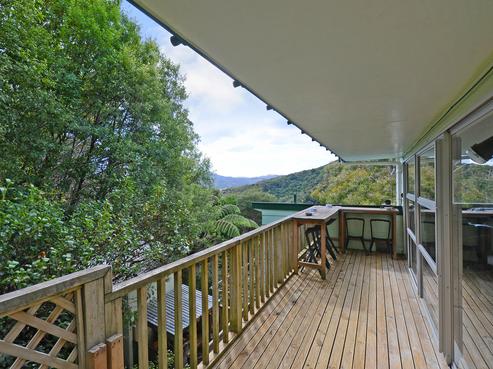 16 Kerkwall Drive, Naenae