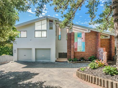65 Beach Road, Castor Bay