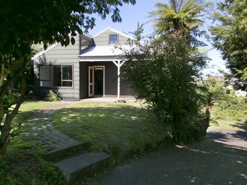 7 Mccauley Grove, Hilltop