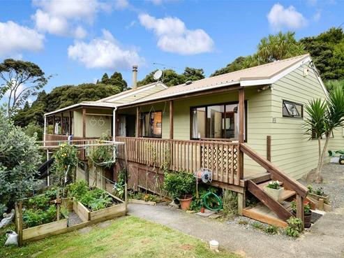 25 Awhiorangi Promenade, Swanson
