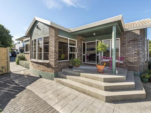 396 River Road, Fairfield