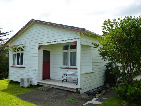 6484A South Road, Rahotu