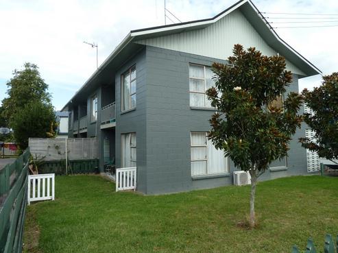 2/14 Coates Street, Hamilton East