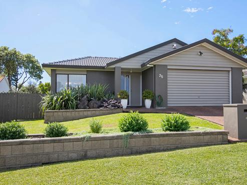 25 West Fairway, Golflands