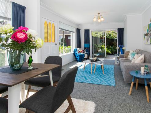 2/54 Moore Street, Howick