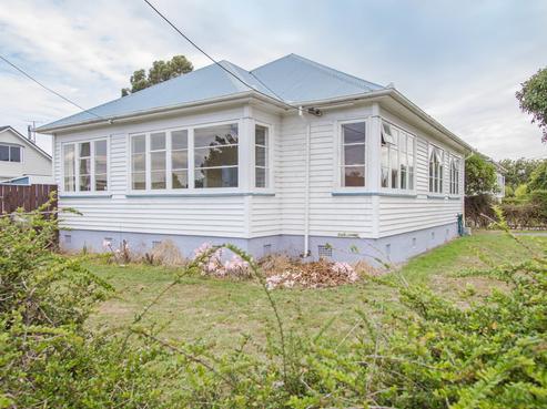 105 High Street, Solway
