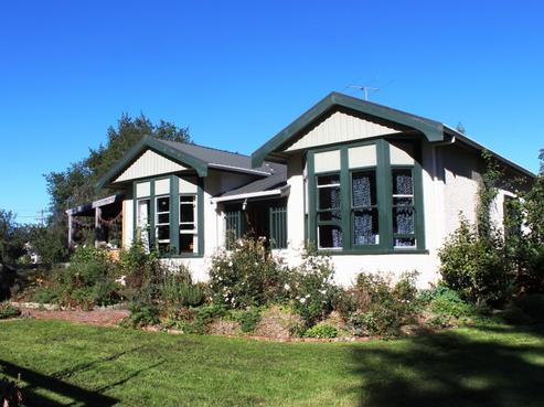 587 Mount Nessing Road, Albury