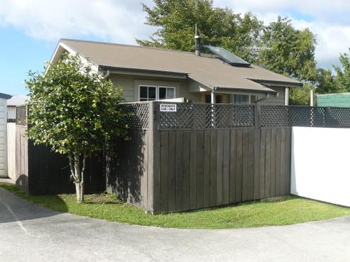 148 Clayton Road, Mangakakahi