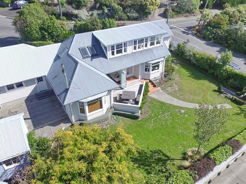 89 Saint Andrews Hill Road, Mount Pleasant