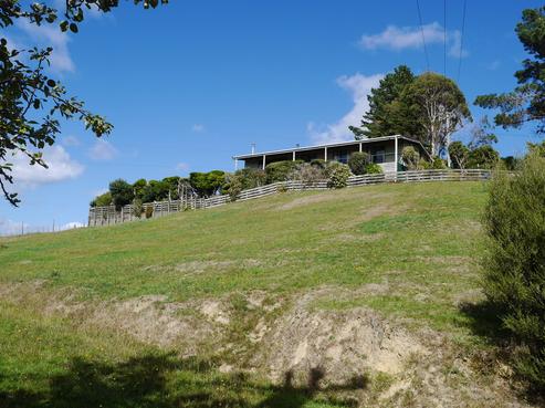 15 Sweetacres Drive, Belmont
