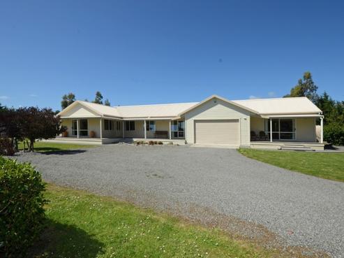 15 Hawkins Drive, Martinborough