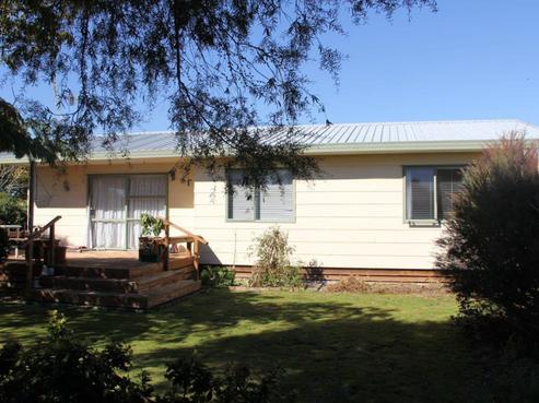 6 Parfitt Place, Ngatea