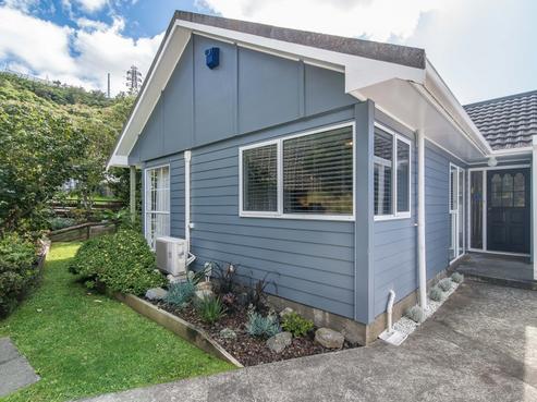 14 Downing Street, Crofton Downs