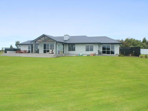 50 Sunrise Drive, Tisbury