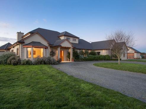 694 Grasslands Drive, Cambridge