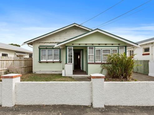5 Collins Street, Petone