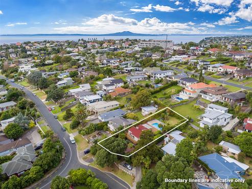 60 Beulah Avenue, Rothesay Bay