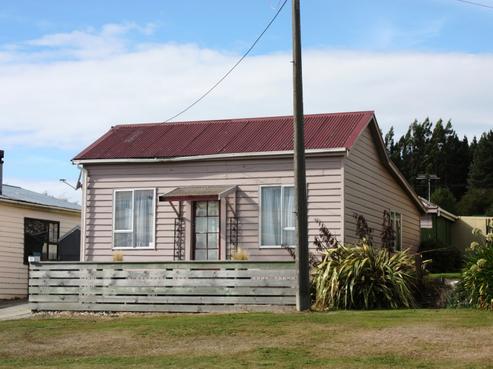 76 Salcombe Street, Kaitangata