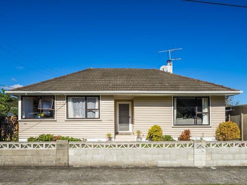 1234 Taita Drive, Taita