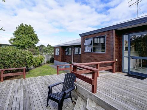 40 Lansdowne Crescent, Glenview