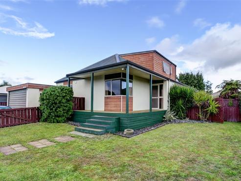 89 Sandwich Road, Saint Andrews