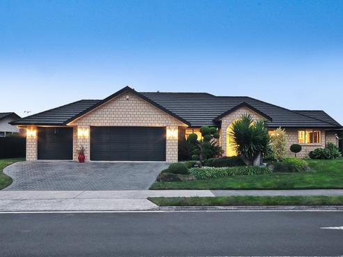 64 Huntington Drive, Huntington