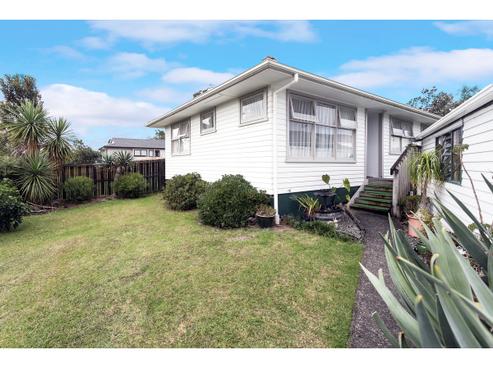 49 Luanda Drive, Ranui
