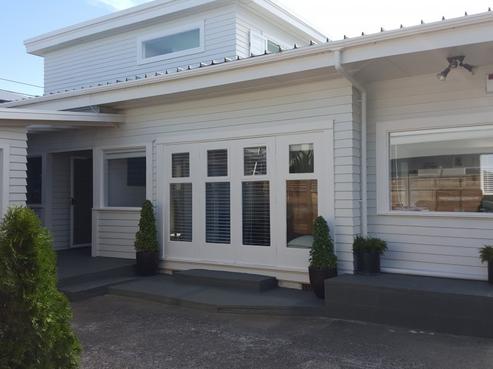 2/8 Meeanee Quay, Westshore