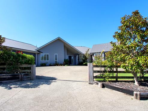 32 Collings Drive, Lucas Heights