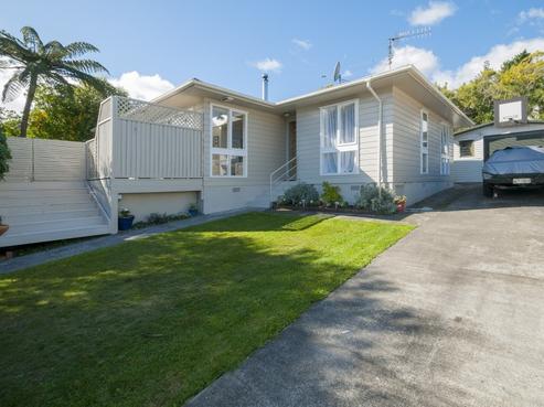 5 Otira Grove, Kelson