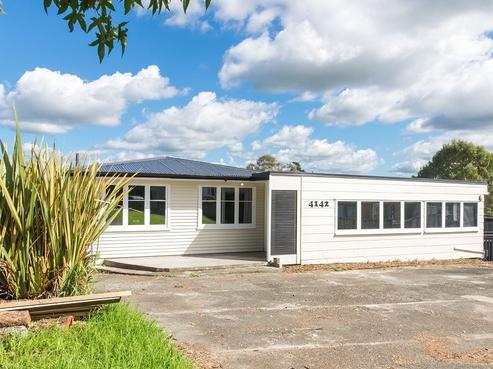 4142 Great North Road, Glendene