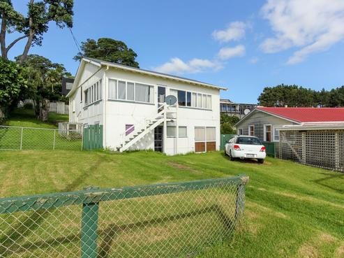 28 Tasman Parade, Oakura
