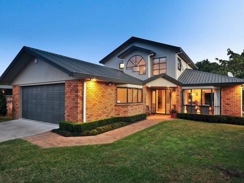 11 Montrose Crescent, Huntington