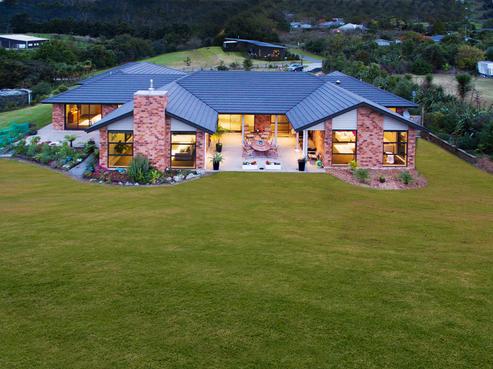 82A Shaw Road, Oratia