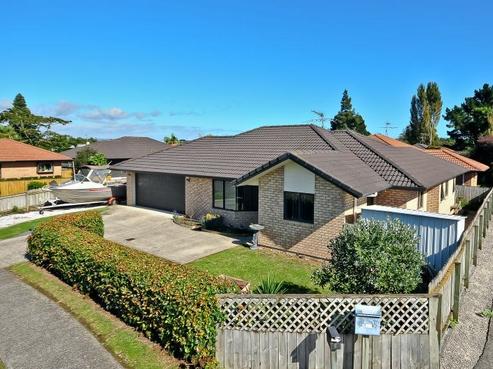 12 Delphi Grove, Tuakau