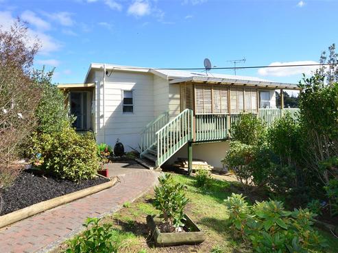 2 Cedar Terrace, Stanmore Bay