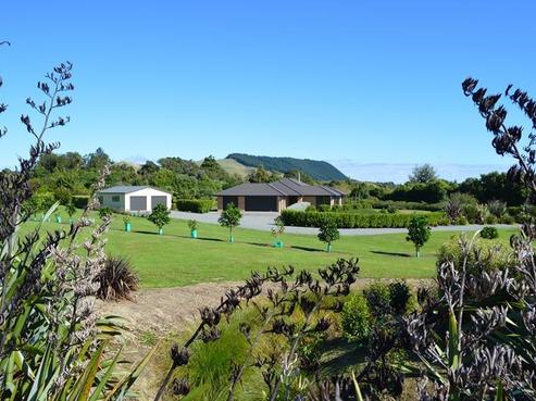 8 Hanawera Ridge Road, Manakau
