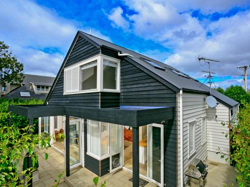 31 East Coast Road, Milford