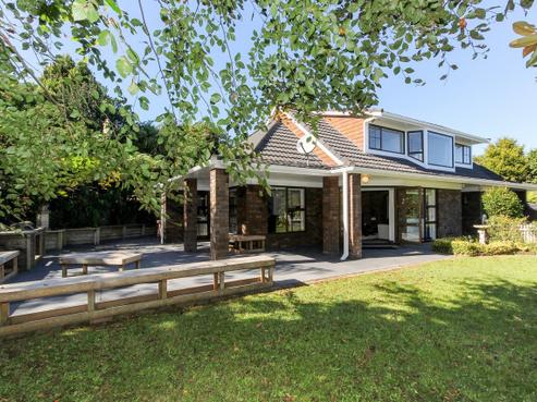 339 Henwood Road, Hillsborough