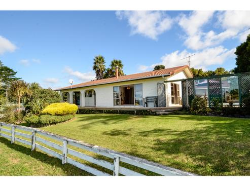 69 Amreins Road, Waitakere