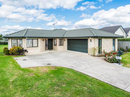 18 Lough Bourne Drive, Pukekohe