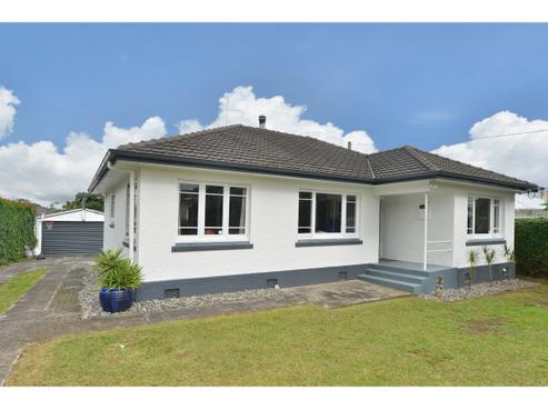 13 Puriri Street, Kamo