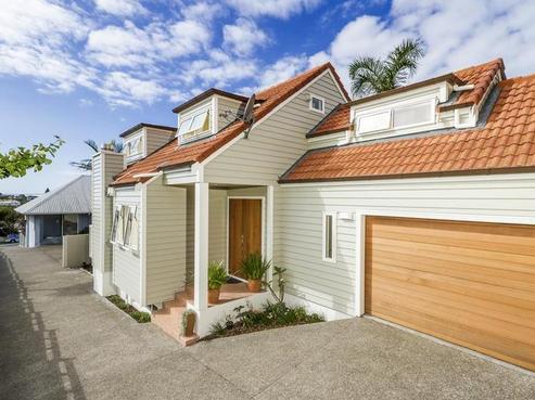 24B Rangitoto Terrace, Milford