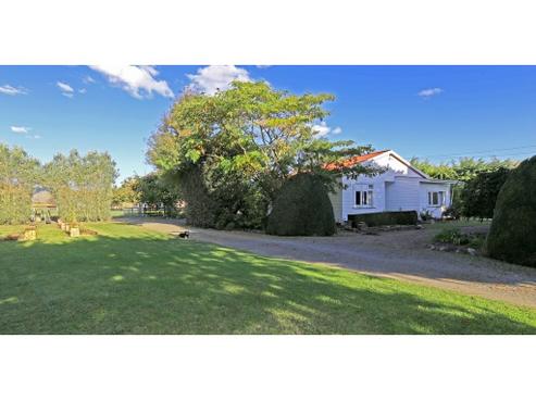 1627 State Highway 2, Poukawa