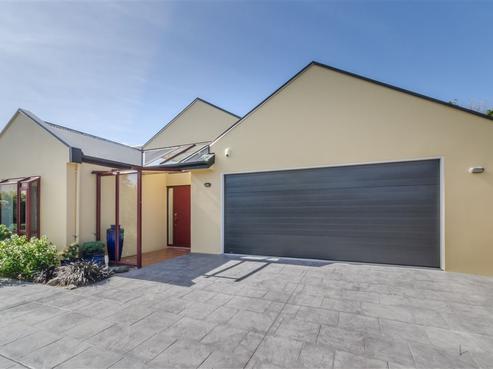 106 Regents Park Drive, Casebrook
