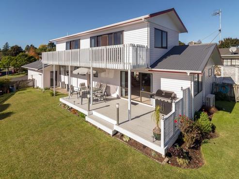 10 Aquarius Drive, Kawaha Point